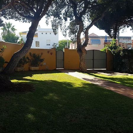 Chalet La Barrosa A 800 Mts Playa Chiclana de la Frontera Luaran gambar